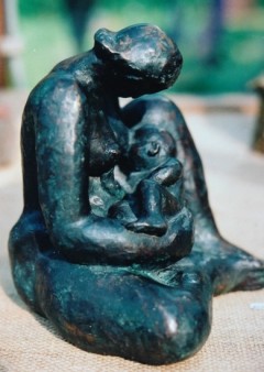 moeder met kind aan de borst