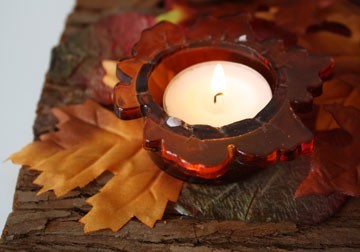 lichtje in herfstblad, detail kijktafel de zakdoek van God